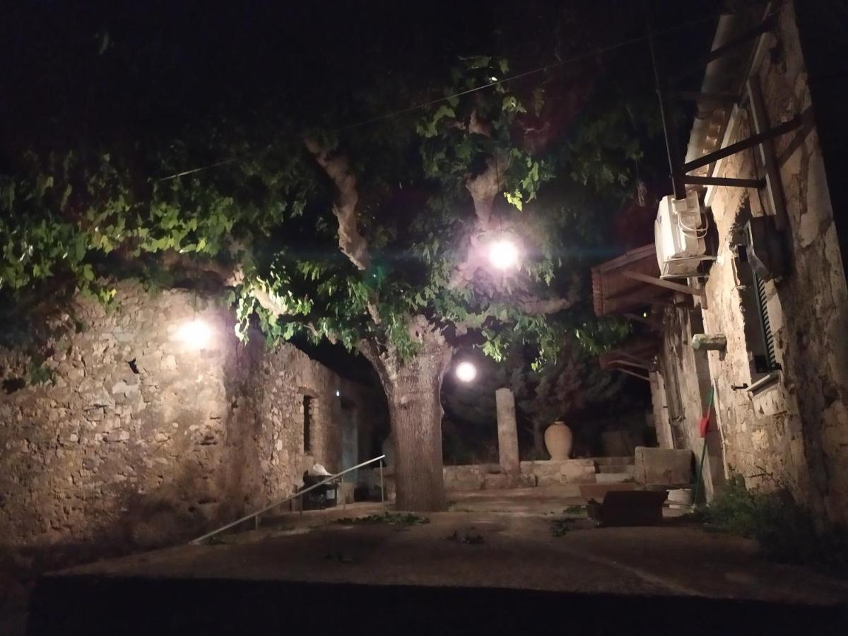 Liotrivi Olive Press Villa Volimes Bagian luar foto