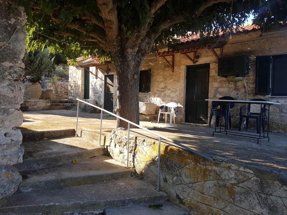 Liotrivi Olive Press Villa Volimes Bagian luar foto